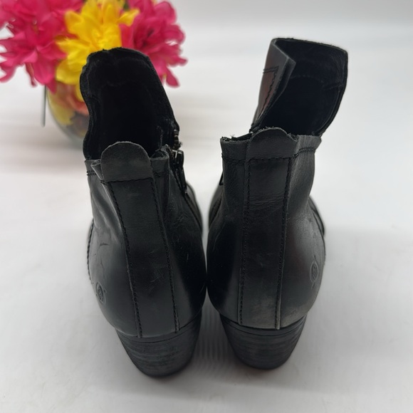 Born Elegant Black Leather Ankle Booties Size 9 - Picture 3 of 8